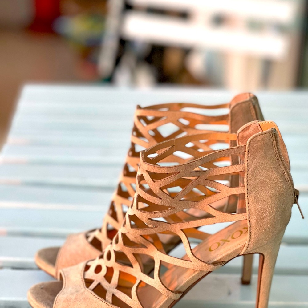 Suede’s sandals beige high heels size 8 xoxo